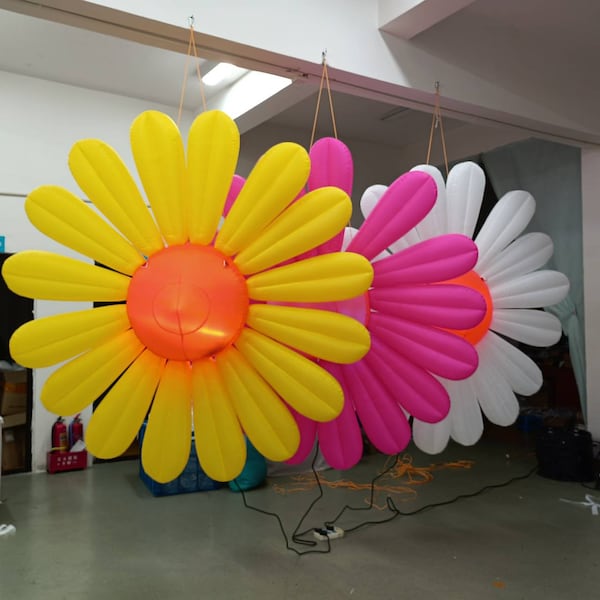 Giant Daisy Props - Etsy