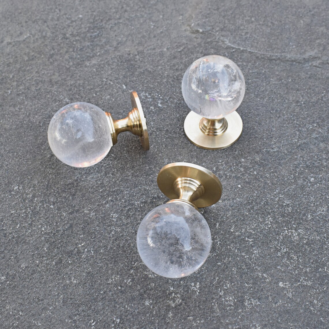 Perillas de gabinete de esfera de cristal de cuarzo fantasma. | Etsy
