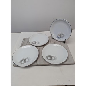 Vintage Kutani Set 4 Salad Plates 7 1/2&quot; White Silver Gray Bursts Japan