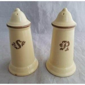 Vintage Pfaltzgraff Stoneware Village Collection #2 Salz & Pfefferstreuer Braun