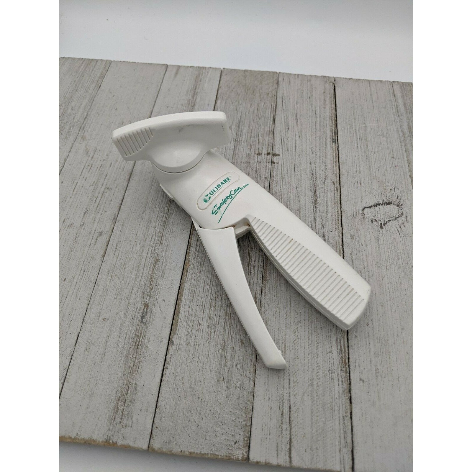 Culinare Safety Can Hand Held Can Opener Easy Grip 6 1/2 White 