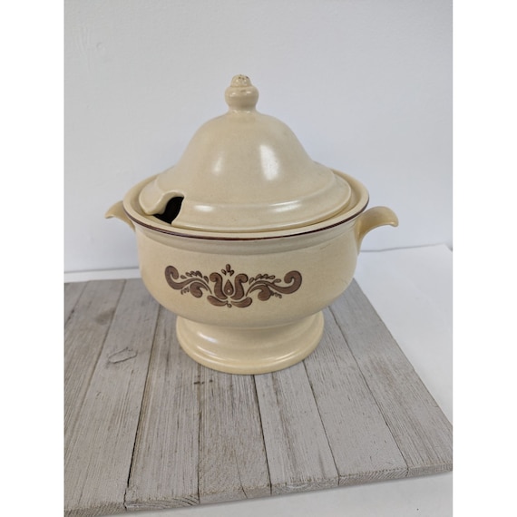 Vintage Pfaltzgraff Village 1/2 Quart Soup Tureen Server W/ Lid