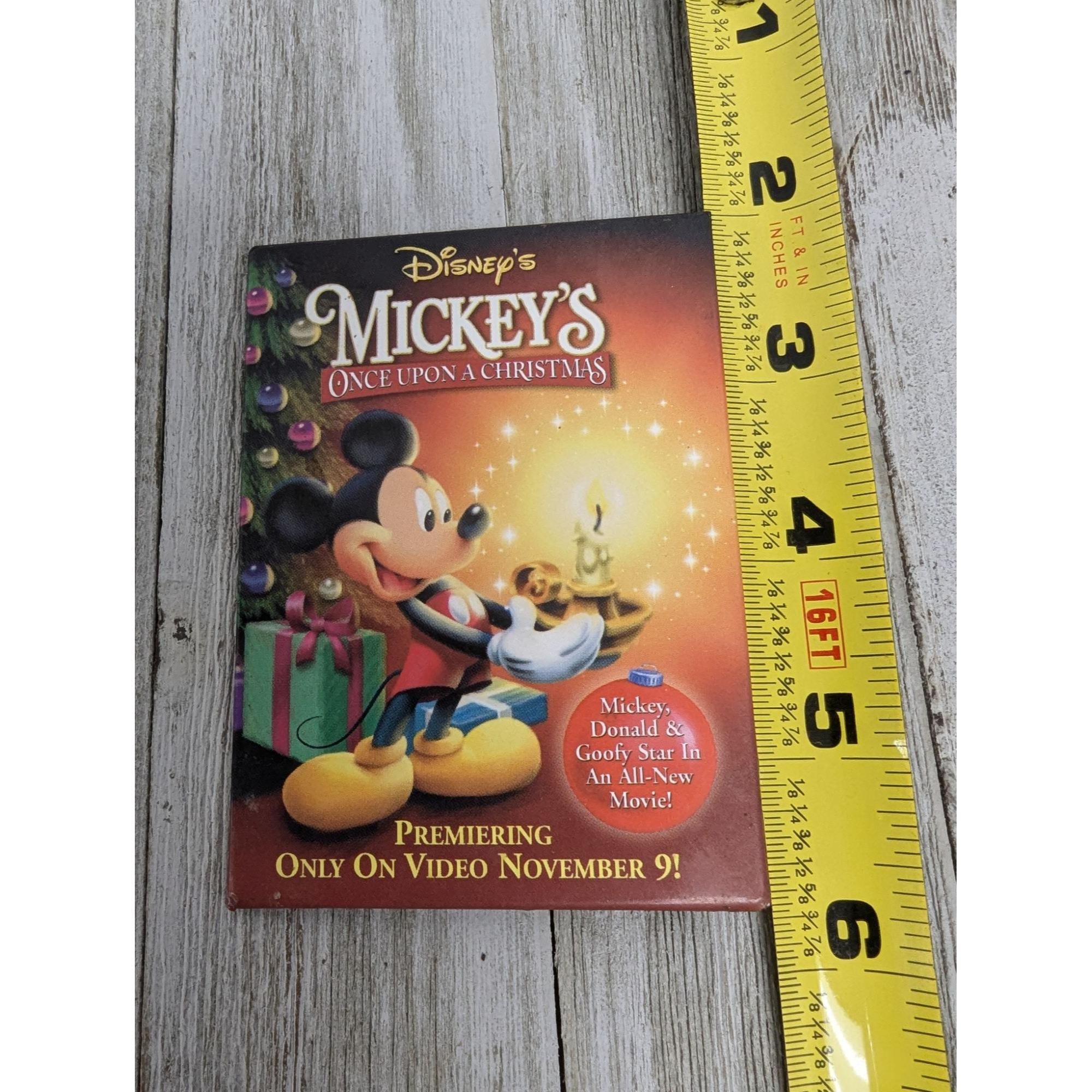 ディズニー ミッキー ワンス アポン ア クリスマス ピン - コレクター