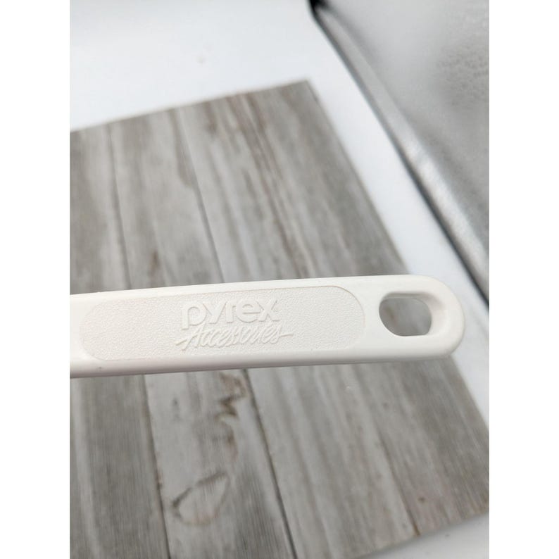 Pyrex White Plastic Cooking Spoon Ladle With Hanging Hole for Kitchen ...