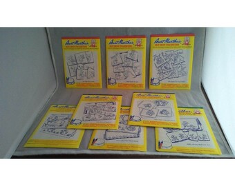 Aunt Martha's Lot of 8 Hot Iron Transfers Mixed Lot Day of Week Barnyard Sealed