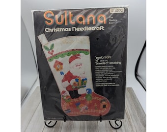 Sultana-kerstnaaldset Santa Train-sokken met juwelen 16&quot; polyester en katoen