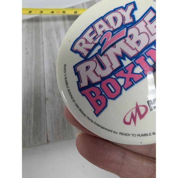 Ready 2 Rumble Boxing Midway Pinback Button 1999 … - image 2