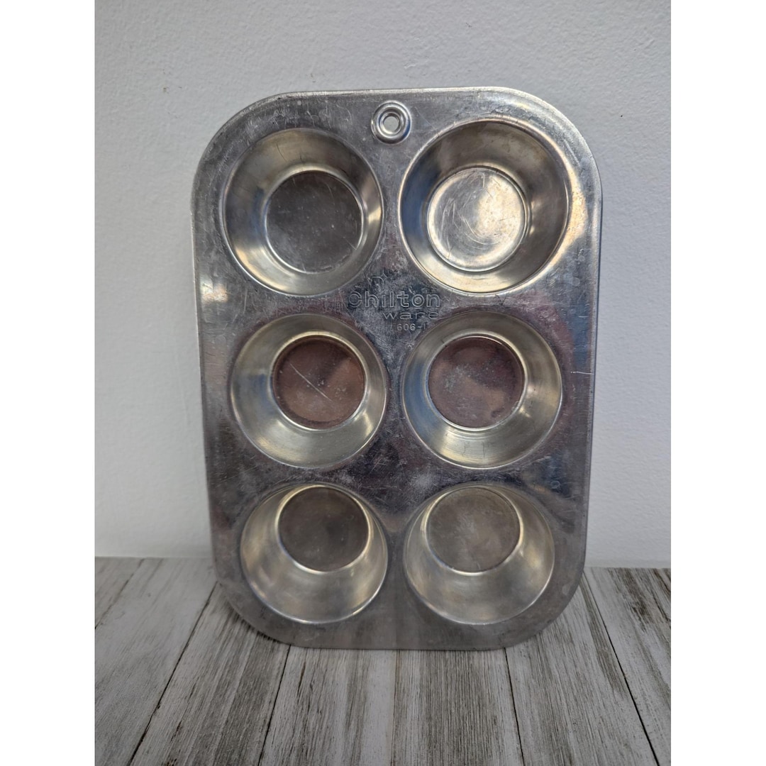 Chilton Ware USA Vintage Aluminum Muffin Cupcake Pans Holes