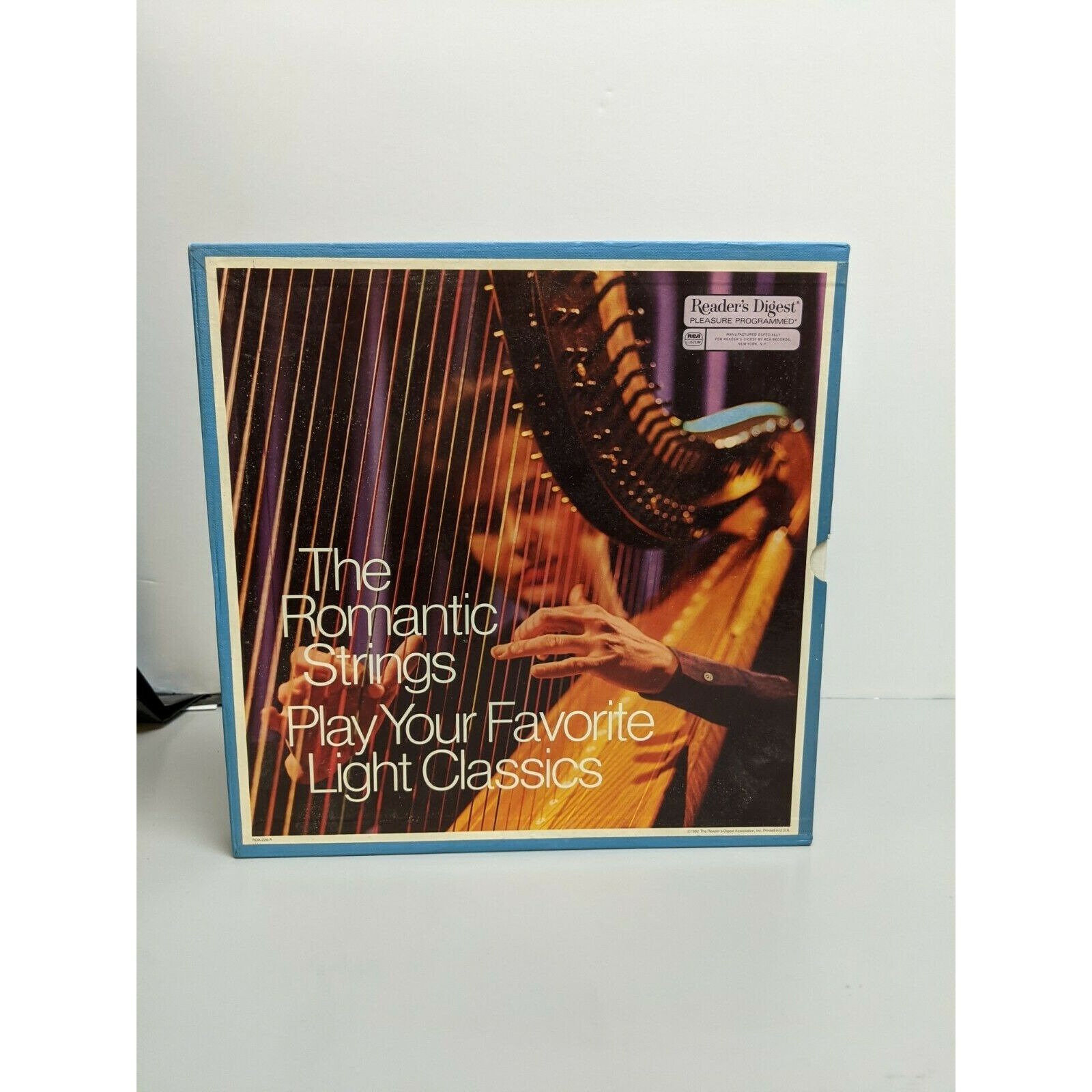 play strings