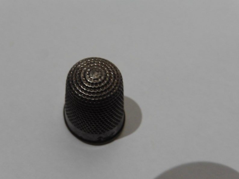 Vintage Thimble Brass lined.