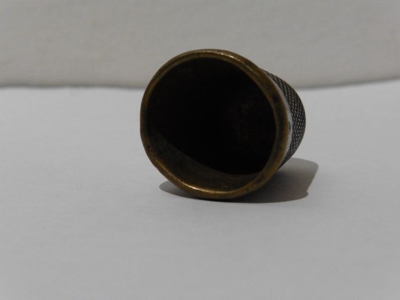 Vintage Thimble Brass lined.