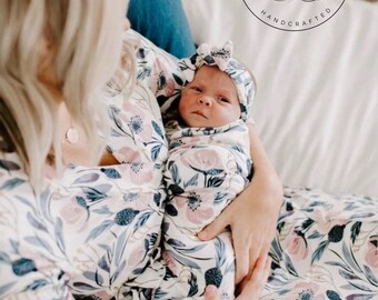 matching mommy and newborn daughter outfits