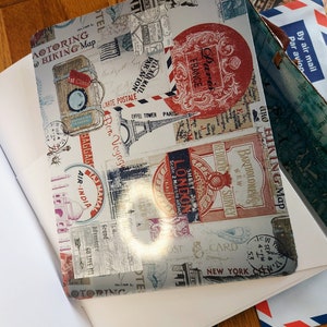 Diário de viagem de couro triplo A5 - Escolha entre mapas dos EUA, do mundo ou da Europa para ter o companheiro de férias perfeito!
