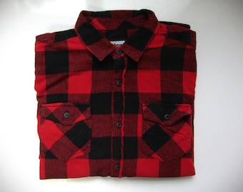 Camisa de flanela de manga comprida Off The Grid vermelha e preta, bolso duplo no peito, tamanho médio masculino