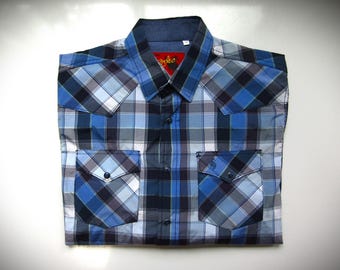 Camisa xadrez de manga comprida azul, preta e branca da Rodeo Clothing Co, tamanho médio masculino.