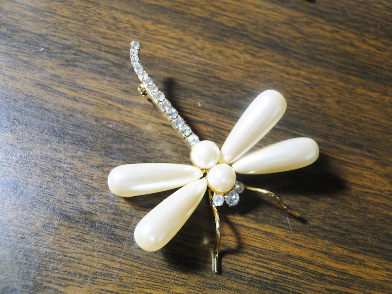 2 x 2 34 Gorgeous Dragonfly Brooch Very Nice! Rhinestones /& Faux Pearls