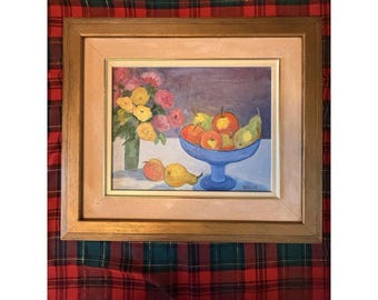 Pintura al óleo vintage original, enmarcada y firmada, de bodegón de frutas. Aprox.: 56 x 48 cm.