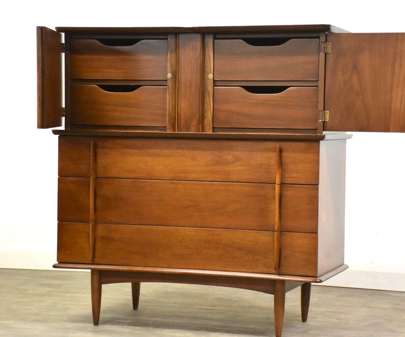 Mid Century Tall Dresser by United Furniture image 2