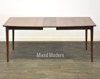 Mid Century Modern Walnut Dinning Table