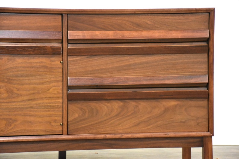 Refinished American of Martinsville Walnut and Rosewood Dresser image 10