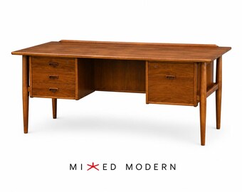 Refinished Modern Walnut Floating Desk by Goran Strand for Lelangs Møbelfabrik
