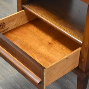 Walnut Nightstand by Kent Coffey Simplicité image 7