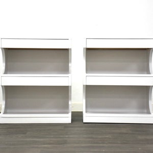 White Nightstands by Drexel A Pair Bild 2