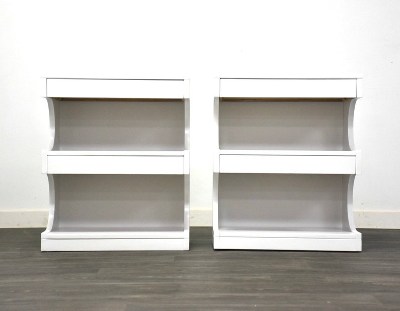 White Nightstands by Drexel A Pair Bild 2