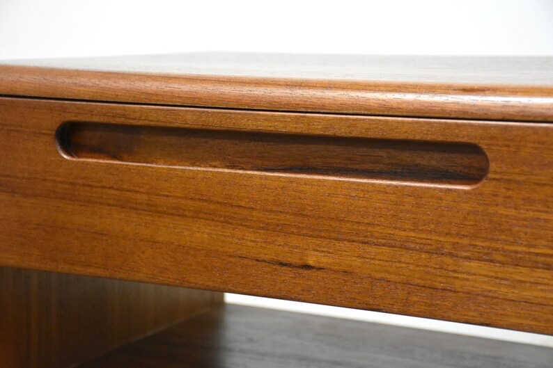 Danish Modern Teak Nightstands A Pair image 9