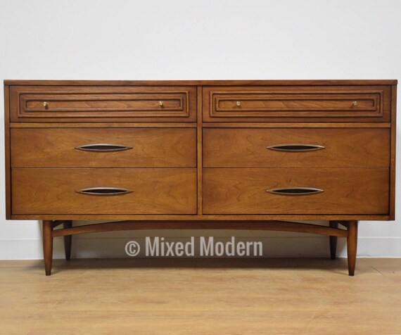 Broyhill Sculptra Walnut Dresser Etsy