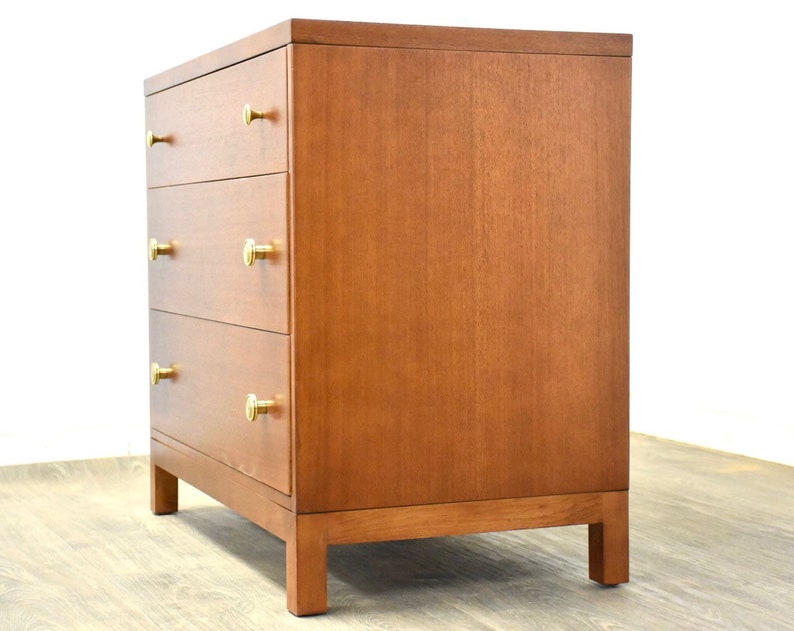 Single Mahogany Dresser Chest by Widdicomb image 3
