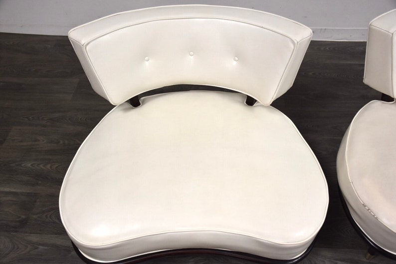 Italian Style White Oversized Lounge Chairs a Pair image 5