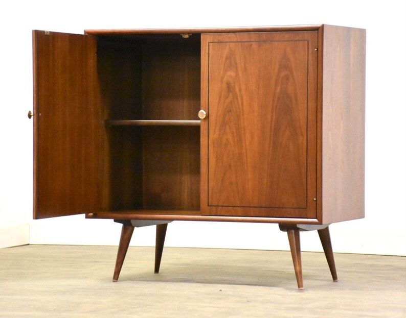 Kipp Stewart for Drexel Cabinet Credenza zdjęcie 3