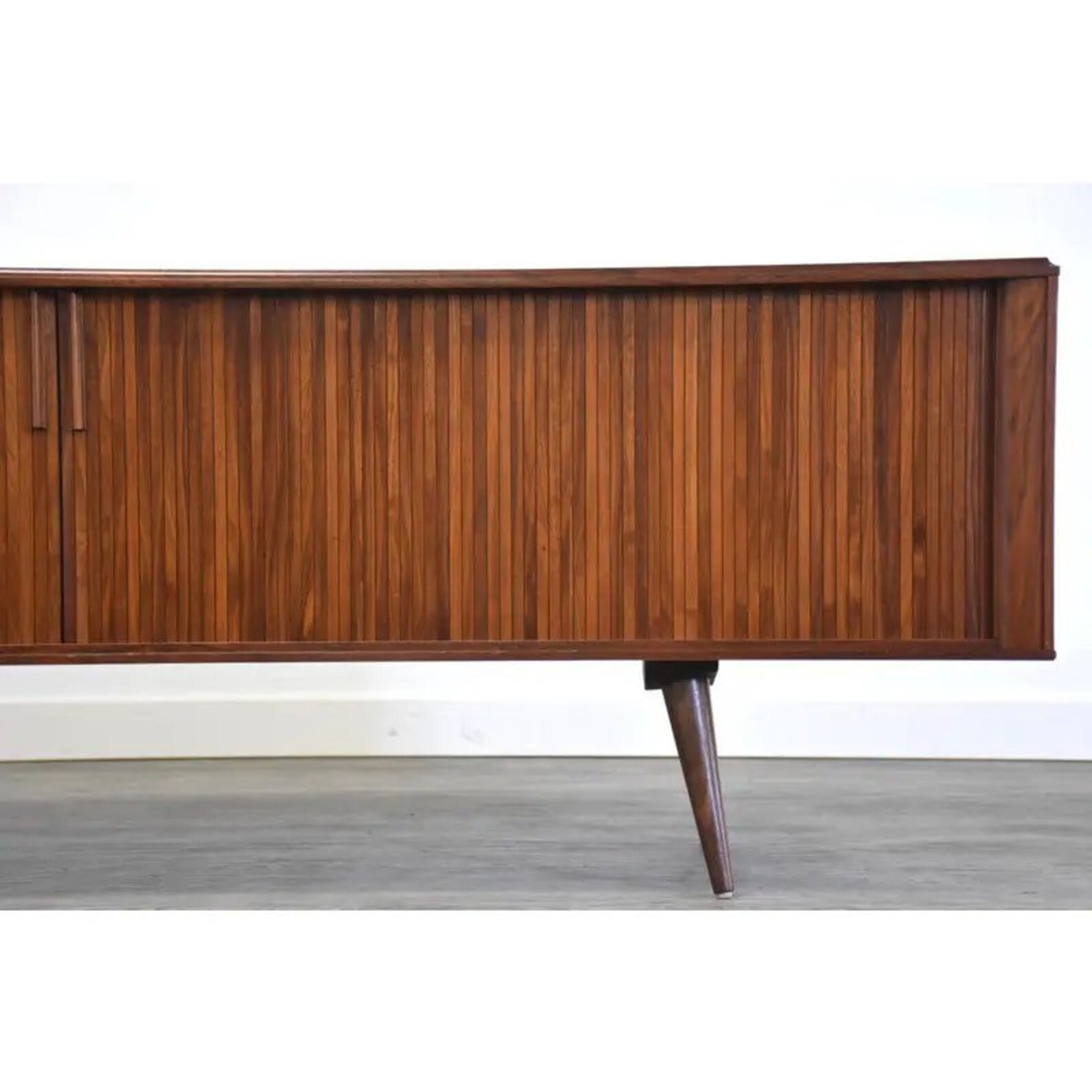 Walnut Tambour Door Record Credenza par Barzilay Etsy