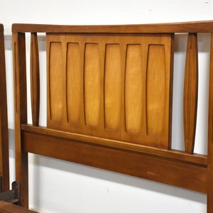 Mid Century Modern Twin Beds A Pair image 9