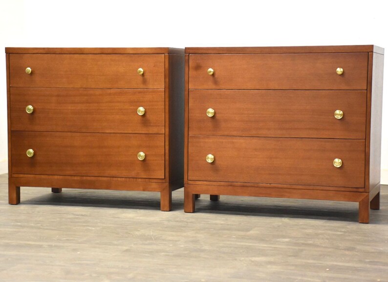 Single Mahogany Dresser Chest by Widdicomb image 9