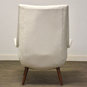MCM White Lounge Chair by Lawrence Peabody image 5