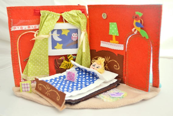 felt dollhouse