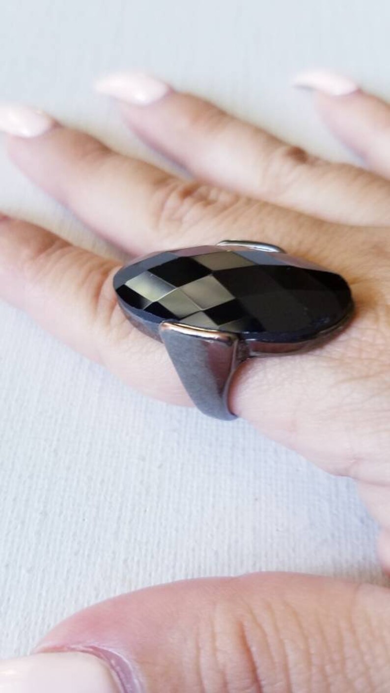 Vintage bold and glitzy black stone costume ring