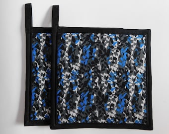 Set of 2 Black/Blue/Gray/Off White Potholders