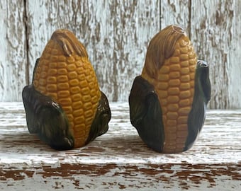 Vintage corn-shaped ceramic salt and pepper shakers