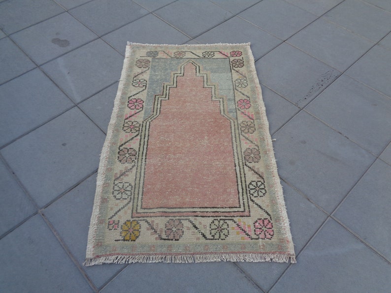 Bedside Rug,Little Gift Rug,Turkish Hand Knotted Small Carpet,Faded Tiny Bath Mat,Welcome Mat,Low Pile Frontdoor Rug 4/' X 2/' 5/'/' Sink Mat