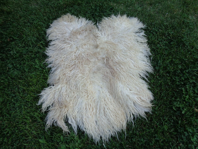 Organic Goatskin Rug,Soft Long Hair Durable Animal Leather,Silky Real Pelt Craft,Pet Bed For Cat3/' 4/'/' X 2/' 9/'/'Chair Cover,Country Home Rug