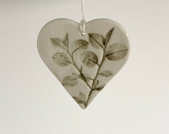 Hand Made Decorative Heart With Leaf / Letterbox Gift