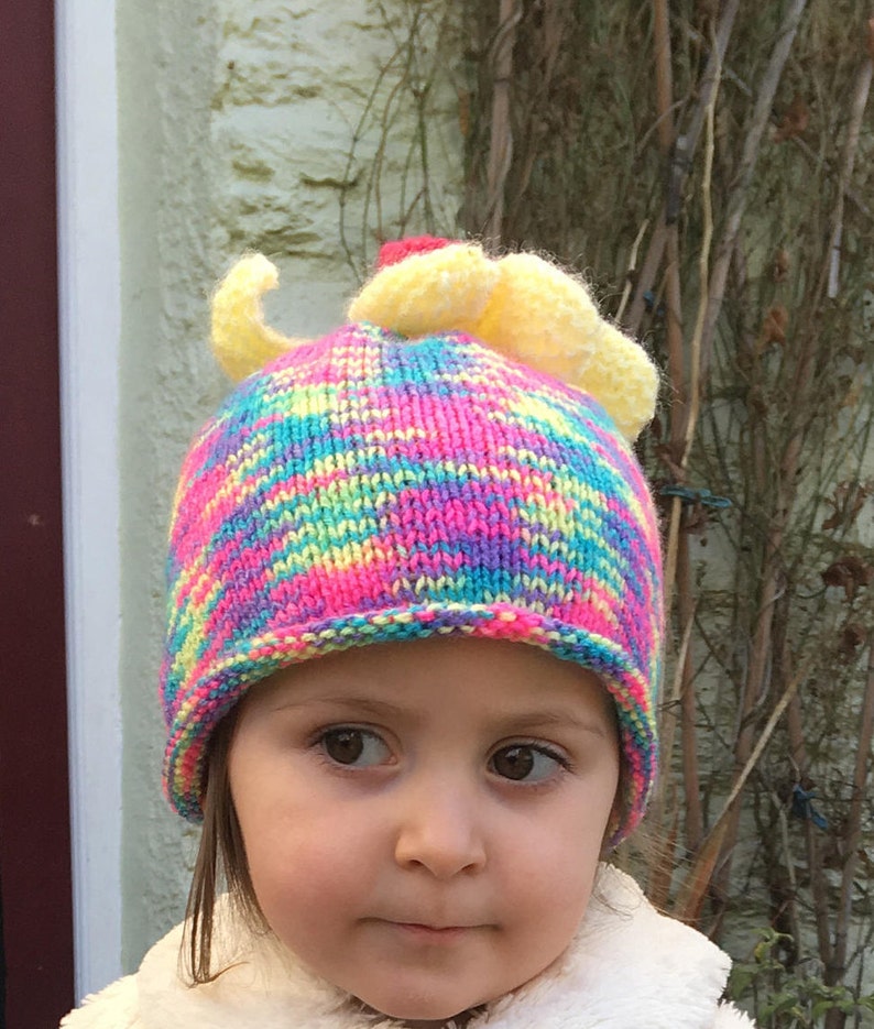 2-4 years.blue,pink,yellow. rainbow flower knitted hatbeanie
