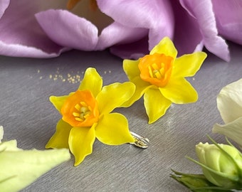 Narcissus earrings Daffodil Earrings Polymer clay earrings Yellow flower earrings Polymer clay jewelry Floral earrings Birthday gift Spring