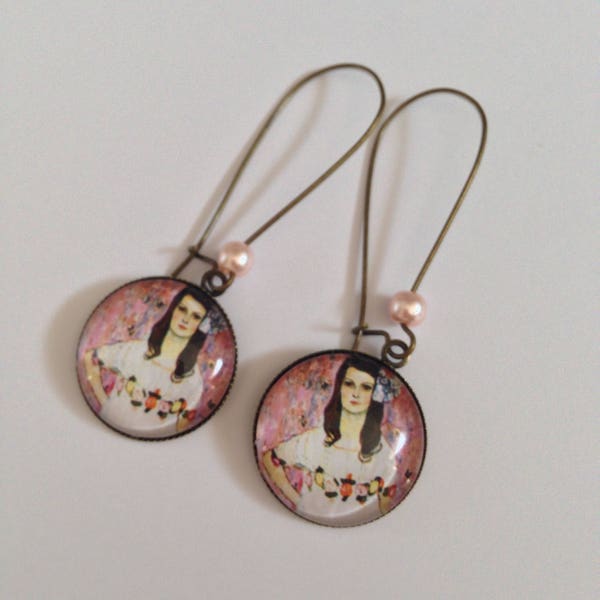 Boucles d'oreille Klimt, pendantes cabochons, Klimt Gustav, portrait femme, rose