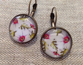 Tropical sleepers, glass cabochons, white flowers, nature, cabochons earrings