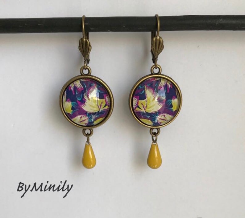 Cabochon earrings yellow tropical sequin enamelled drop summer colors flowers