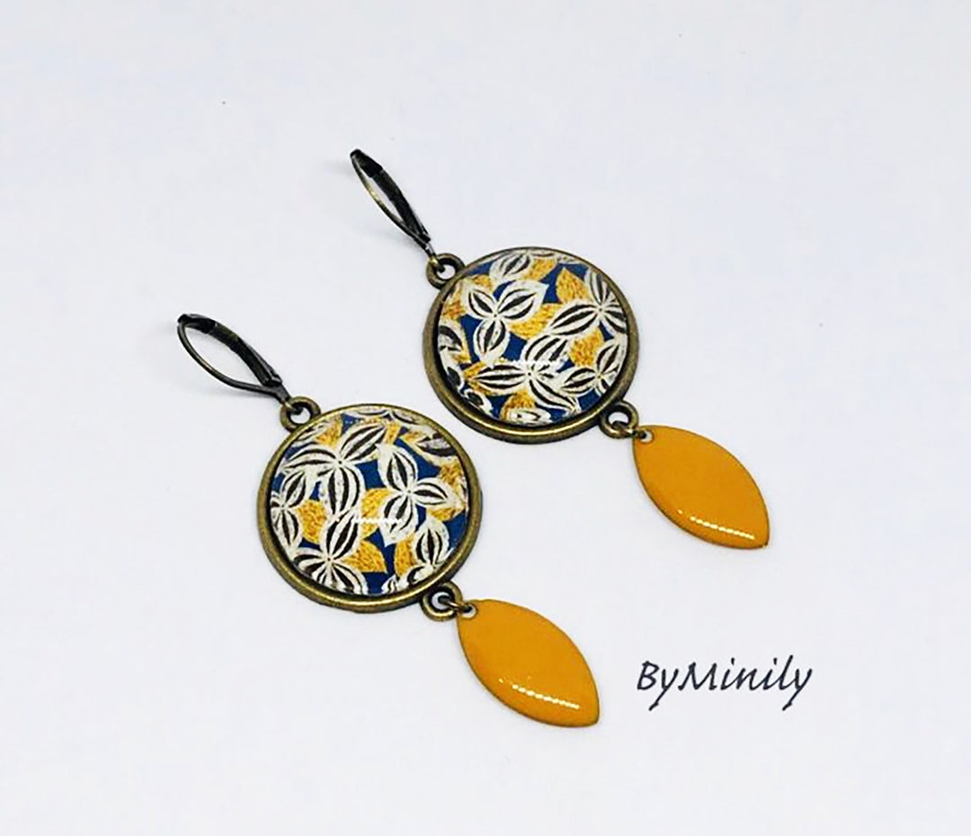 Boucles D'oreilles Pendantes IKITA Dorées Avec Perles émaillées – Style Clip
